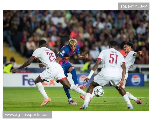 巴萨孔德中后场传球选择训练更细致