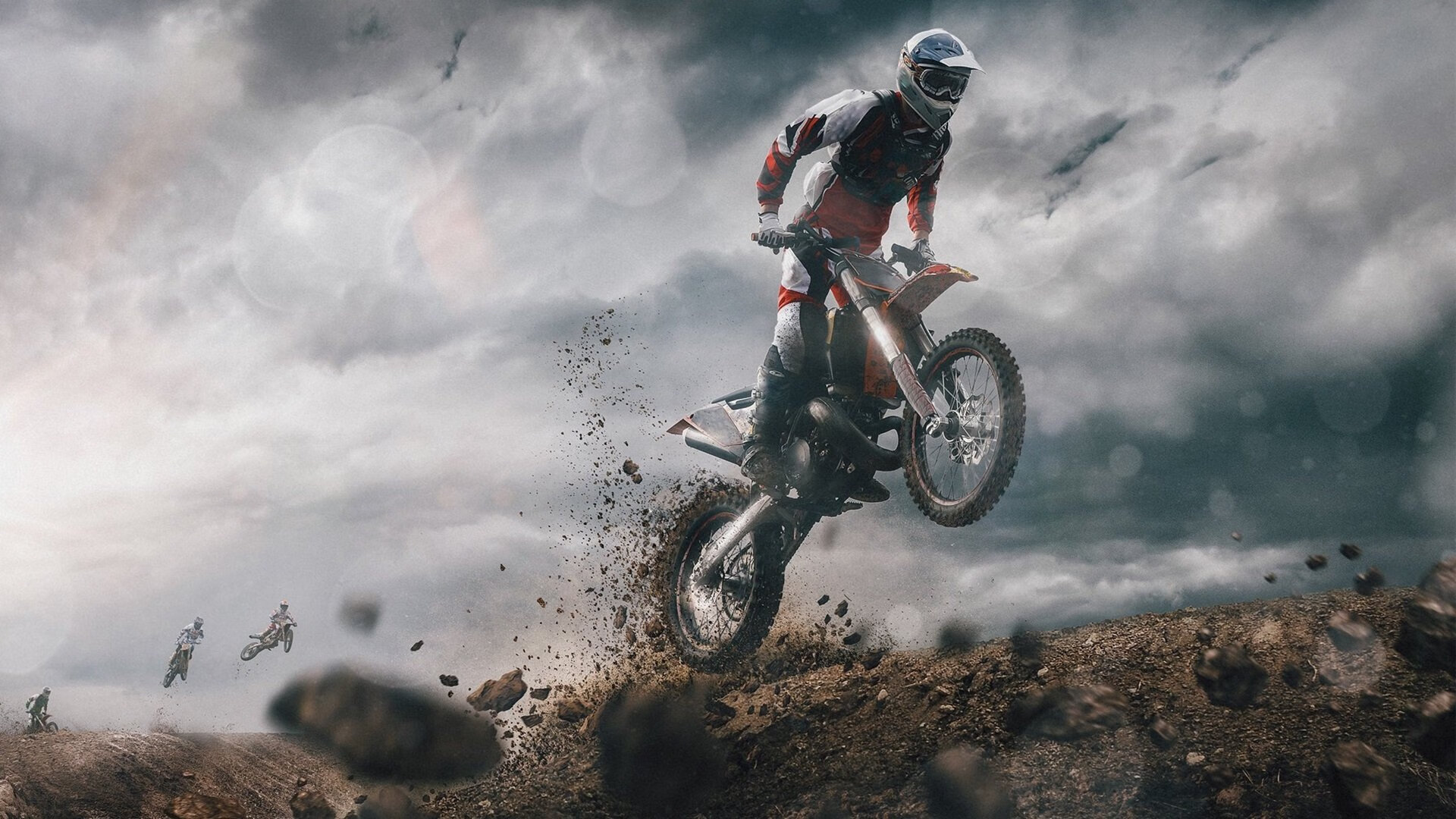 武侠主题跑山赛 参赛选手统一披斗篷手持木剑